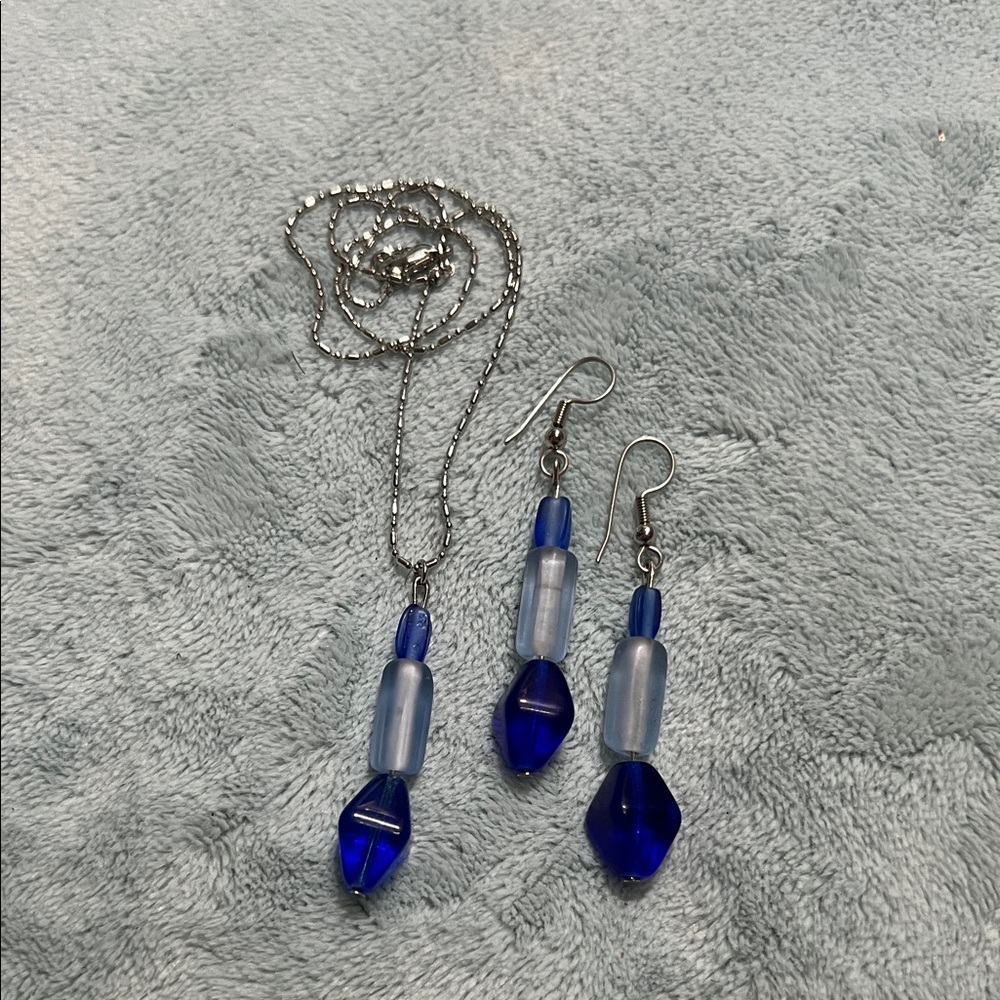 Elegant Blue and Silver Jewelry Set